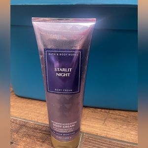 BBW Starlit night body cream with shea butter and hyaluronic acid.